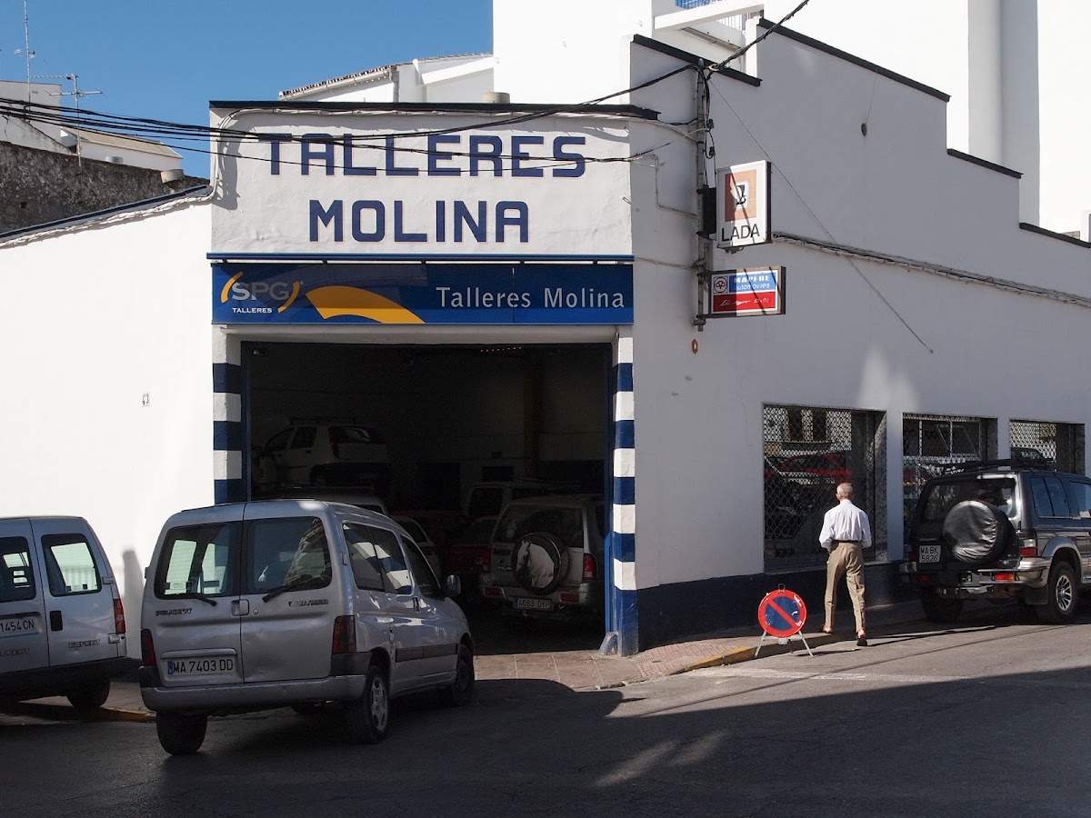 HERMANOS MONTERO MOLINA S.C.