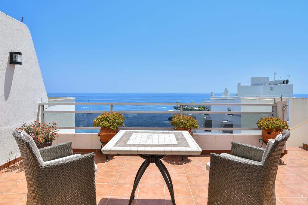 Inmobiliaria en Marbella - Bobis Primera Linea de playa