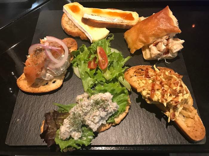 Ela's Tapas & Salads