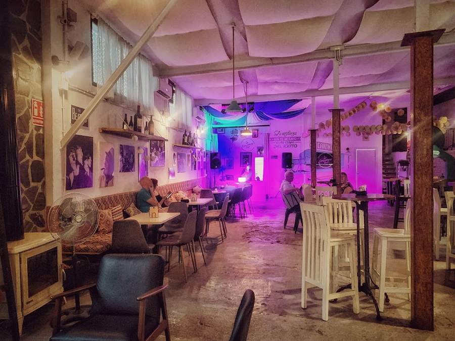 La Carpinteria Bar