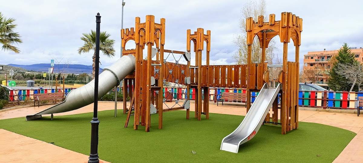 Parque Infantil - Castillo de madera