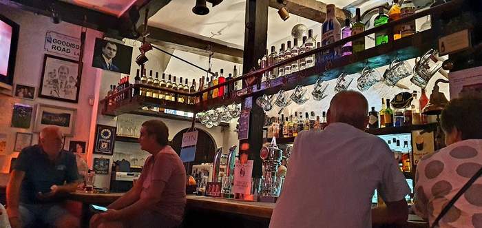 Bar The Tavern