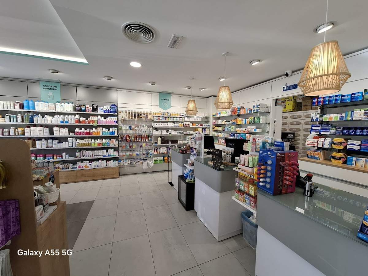 Farmacia Diana Lda. María Elena Paniza Llanos