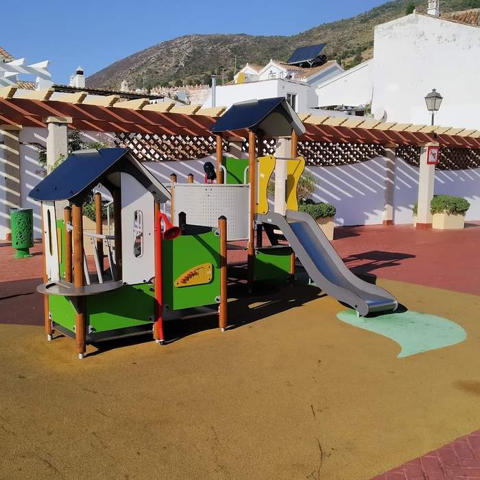Parque Infantil público "Plaza del Alguacil"
