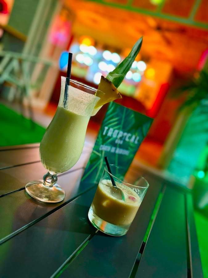Tropical Bar