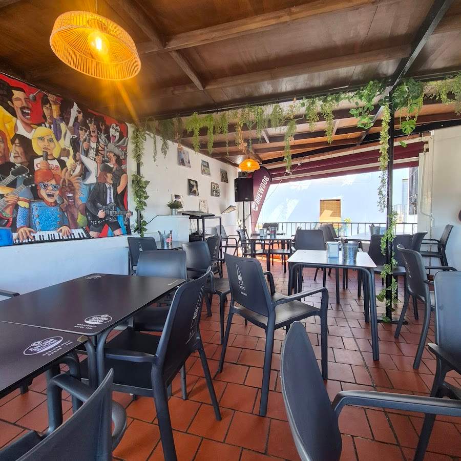 El Boquetillo Street Food and Tapas Bar