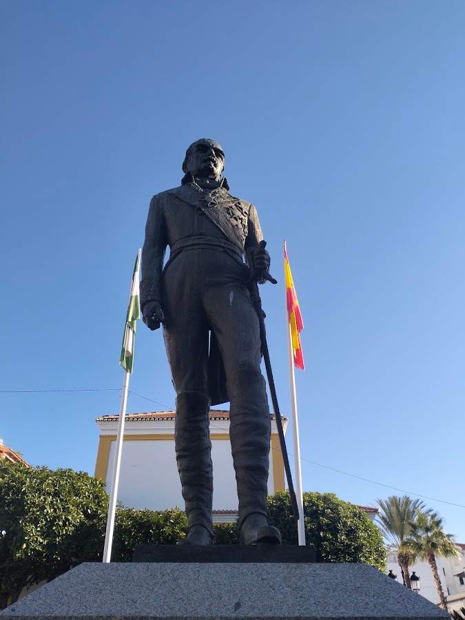 Escultura al Marqués del Duero