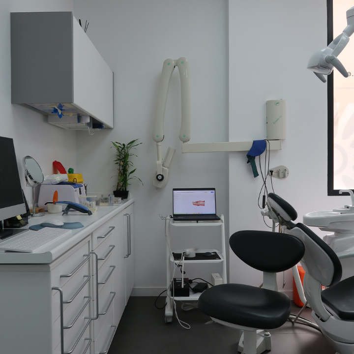 Clínica Dental Las Flores
