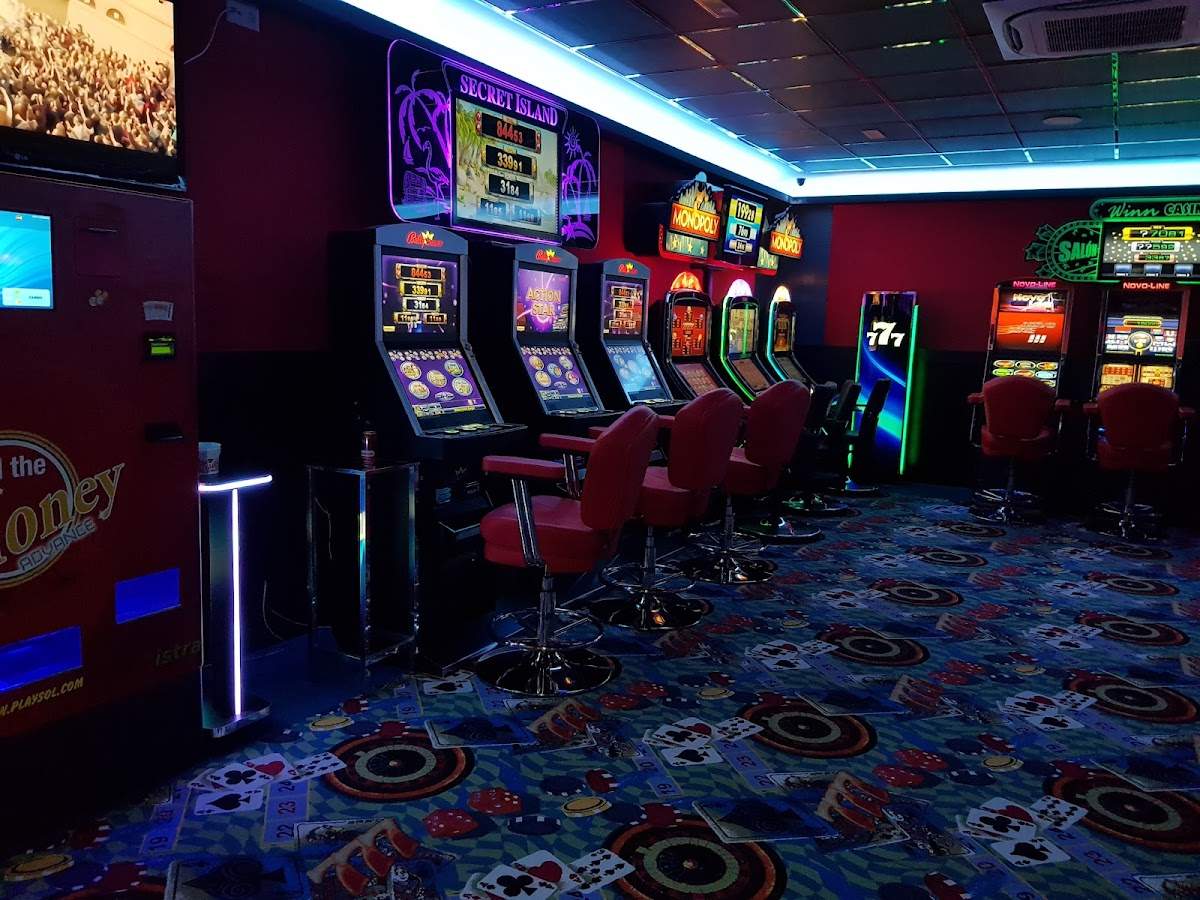 Salón de Juegos 777 FORTUNA 1