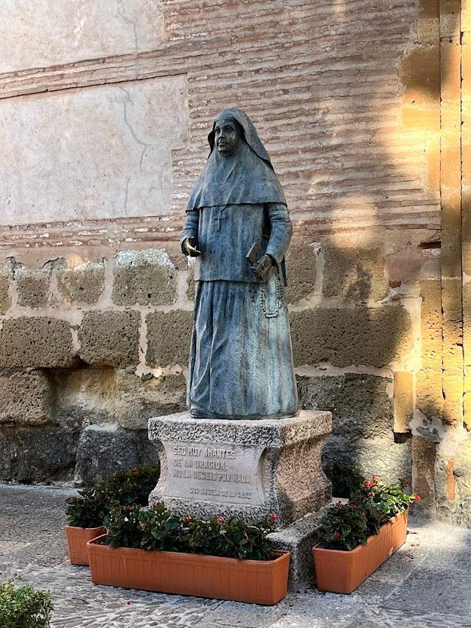 Escultura de Sor Ángela de la Cruz