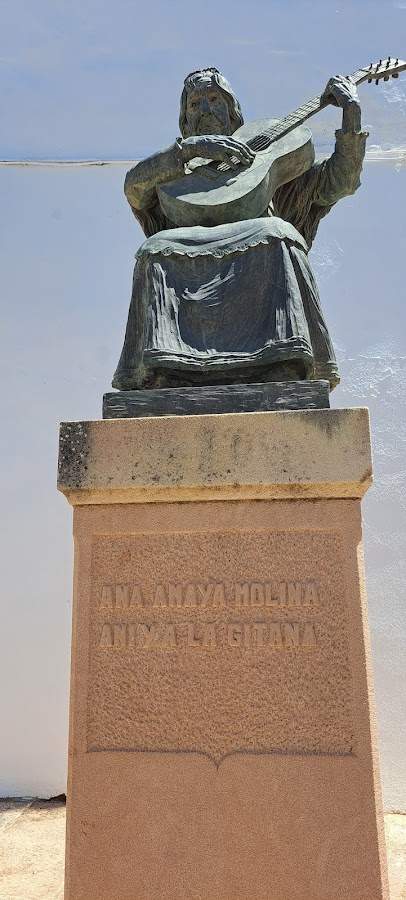 Monumento a Aniya La Gitana