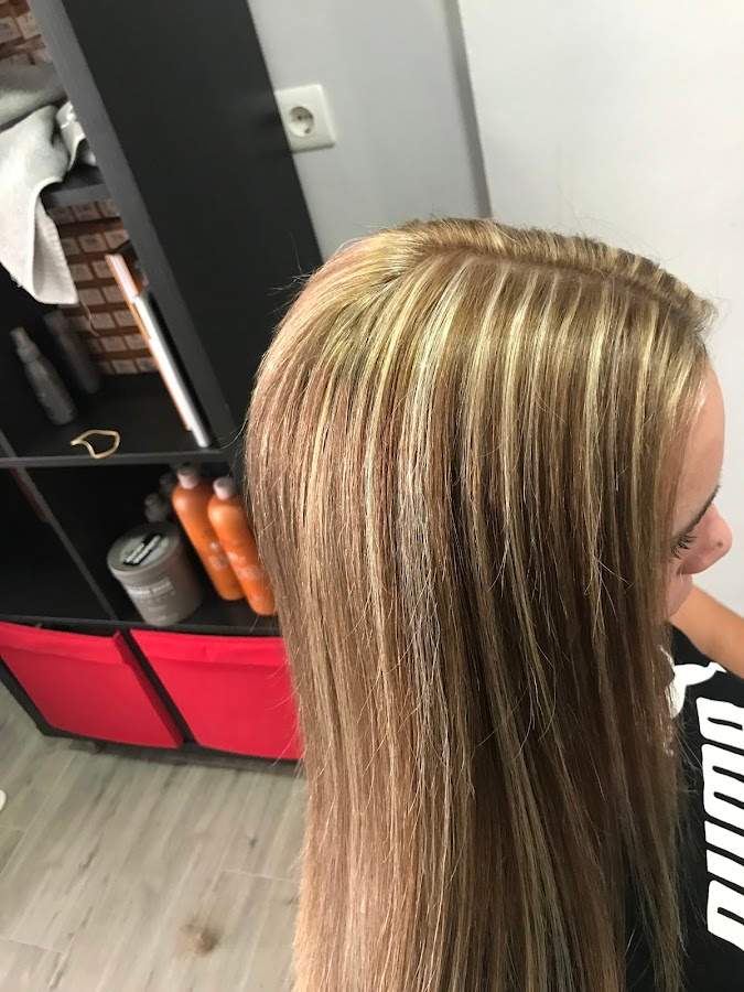 Peluquería y Estética AR Ana Requena