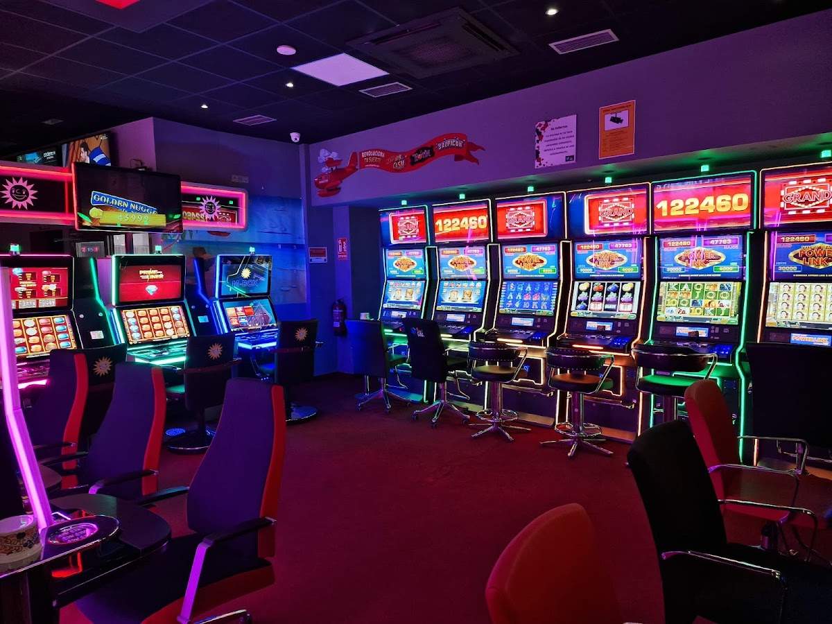 Salón de Juegos los Boliches