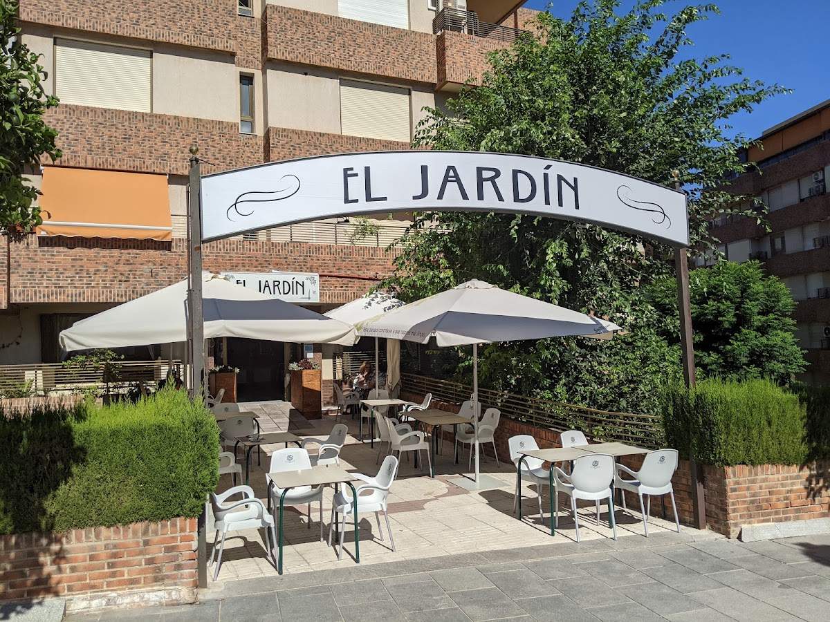 Cafetería Crepería El Jardín