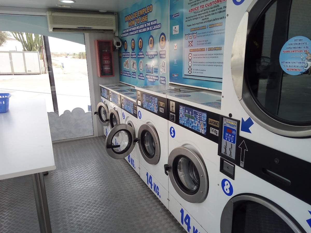 Lavandería Autoservicio Madese - Lavomatic