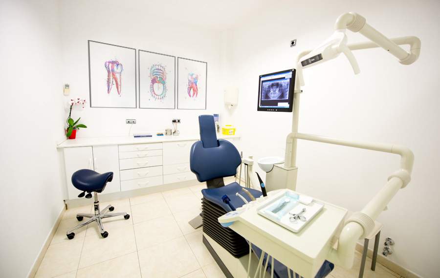 Dra. Claudia Vargas, Clínica Dental