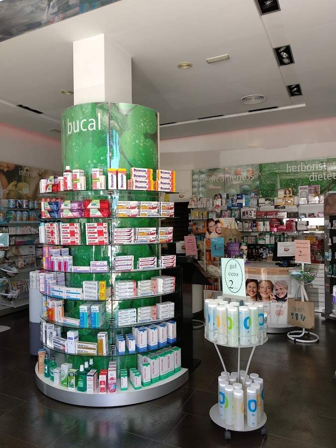 Farmacia Los Palacios. María Ángeles Ayala Bernabé