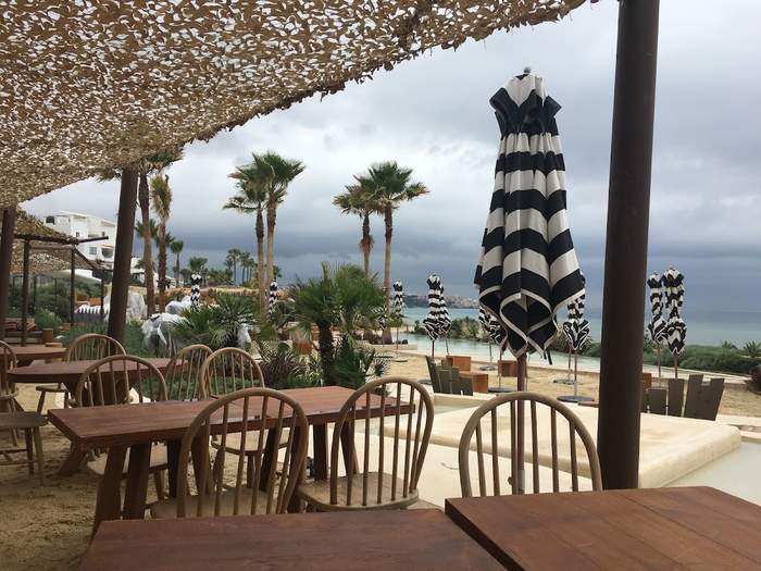 Nido: Beach club & restaurant