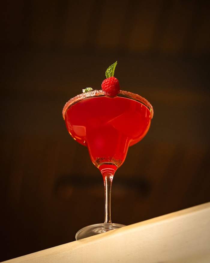 LUNA LOUNGE BAR