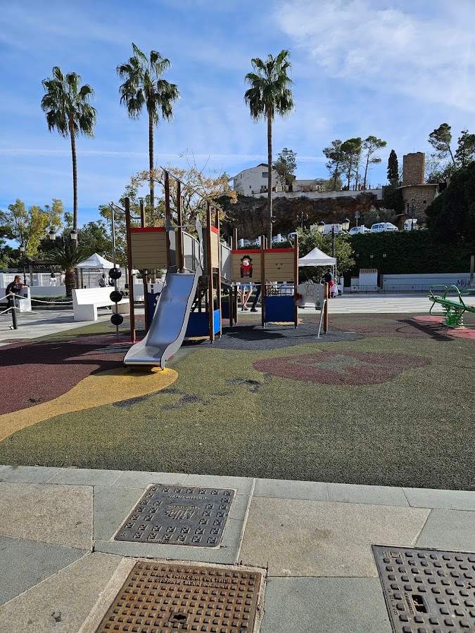 Parque infantil virgen de la peña
