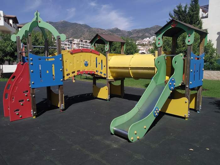 Parque infantil público "Arenal"
