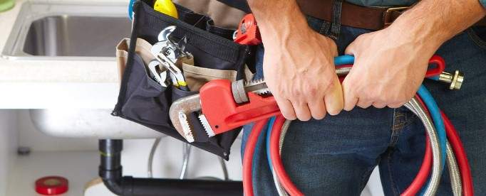 Fontanero Benalmádena 👩‍🔧 Plumber | Calentadores, termos y descalcificación de tuberías