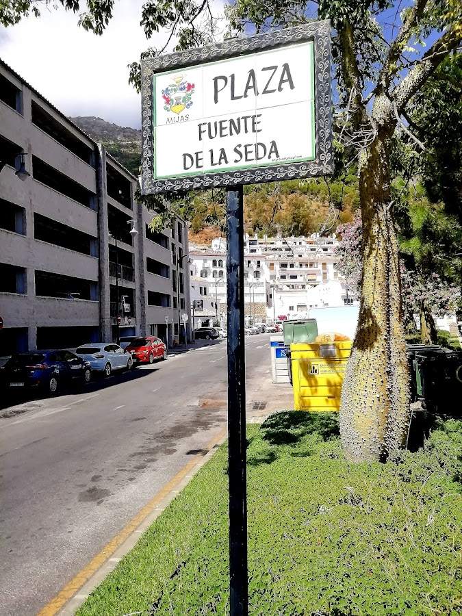 Plaza Fuente de La Seda