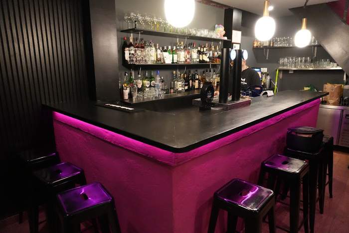 Mantón, Bar de Copas
