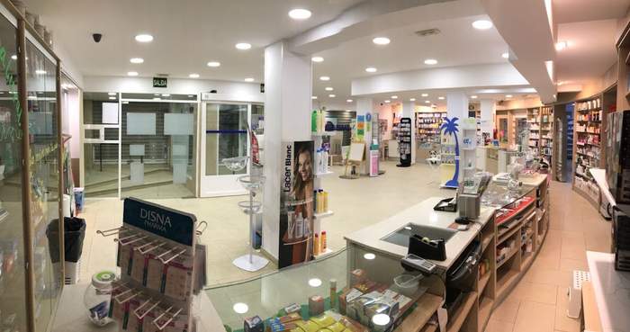 Farmacia del Puente 365 DÍAS Carmen Moreno Valenzuela