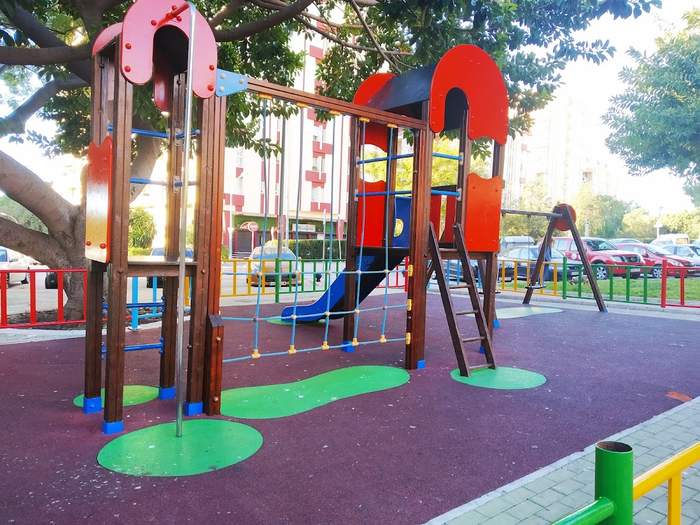 Parque Infantil Público "Gamonal"