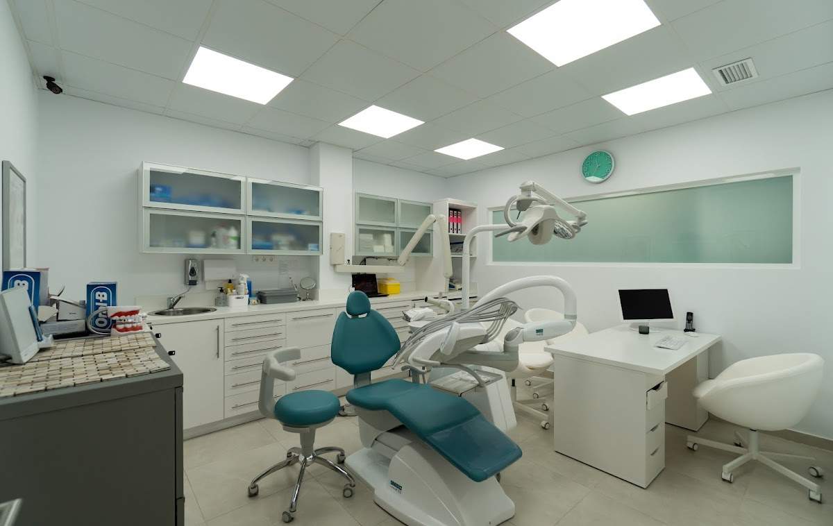 CLINICA DENTAL Luciana Rovaletti