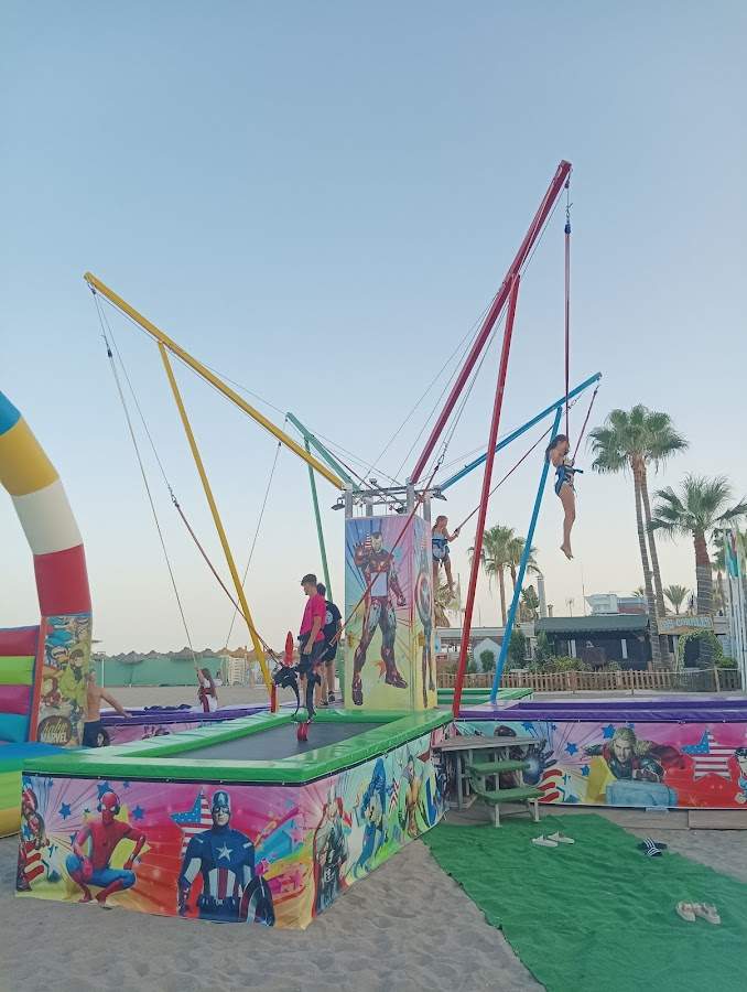 Parque infantil playa Playamar Bajondillo y Carihuela