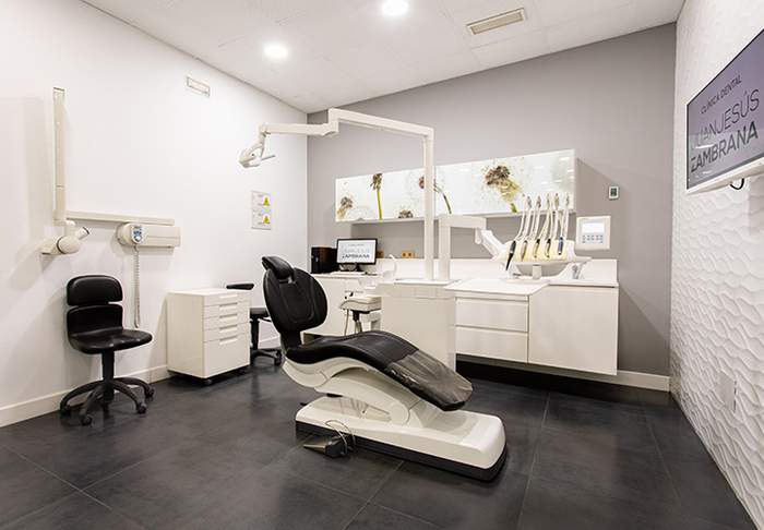 Clínica Dental Juan Jesús Zambrana